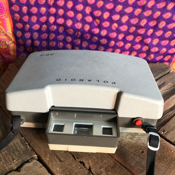 Late 60’s Polaroid Automatic 320 Land Camera - Picture 4 of 7